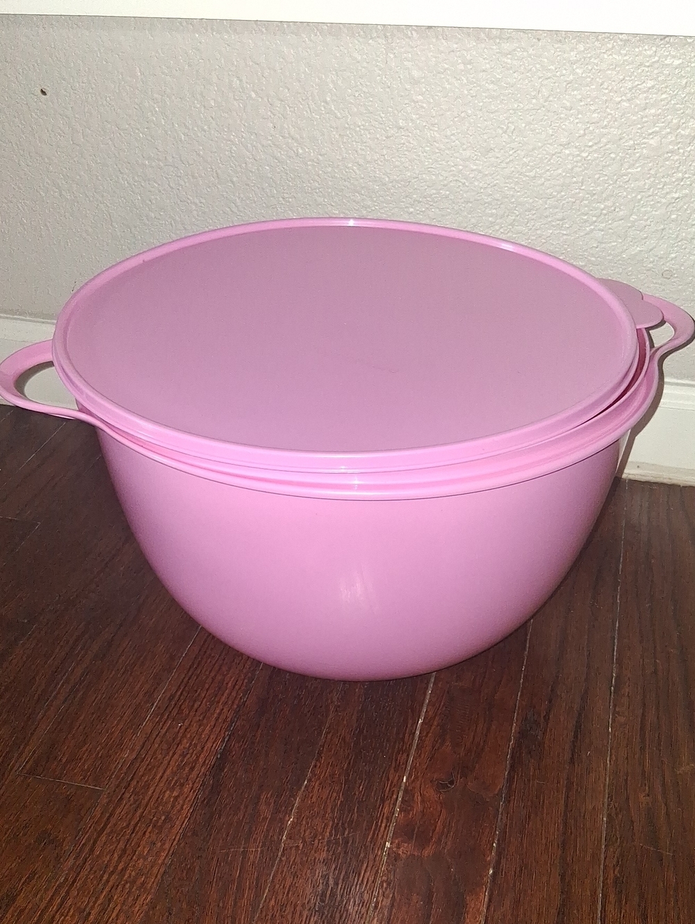 Pink Mixing Bowl with Lid - Durable Kitchen Bowl Tupperware 14 Liters